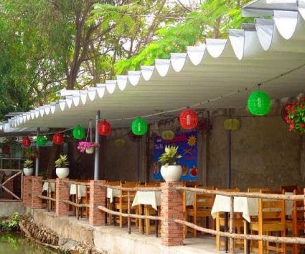 Mái xếp lượn sóng quán cafe