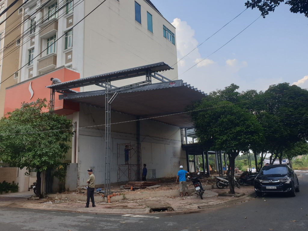 Chi phí làm mái che di động - Giải pháp tối ưu cho không gian ngoài trời hiện đại