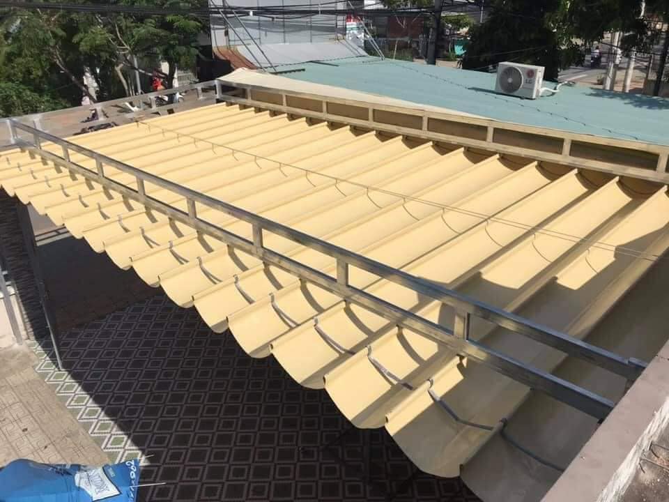 Chi phí lắp đặt mái xếp - Giải pháp tiết kiệm không gian và nâng cao thẩm mỹ cho ngôi nhà bạn